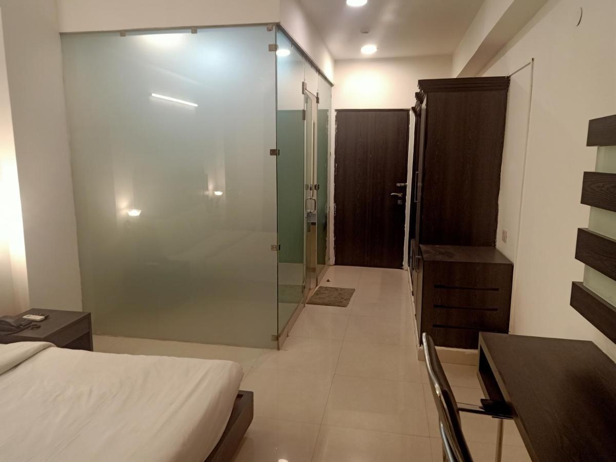 Hotel Chaupal By Casa Bella Гургаон Екстериор снимка