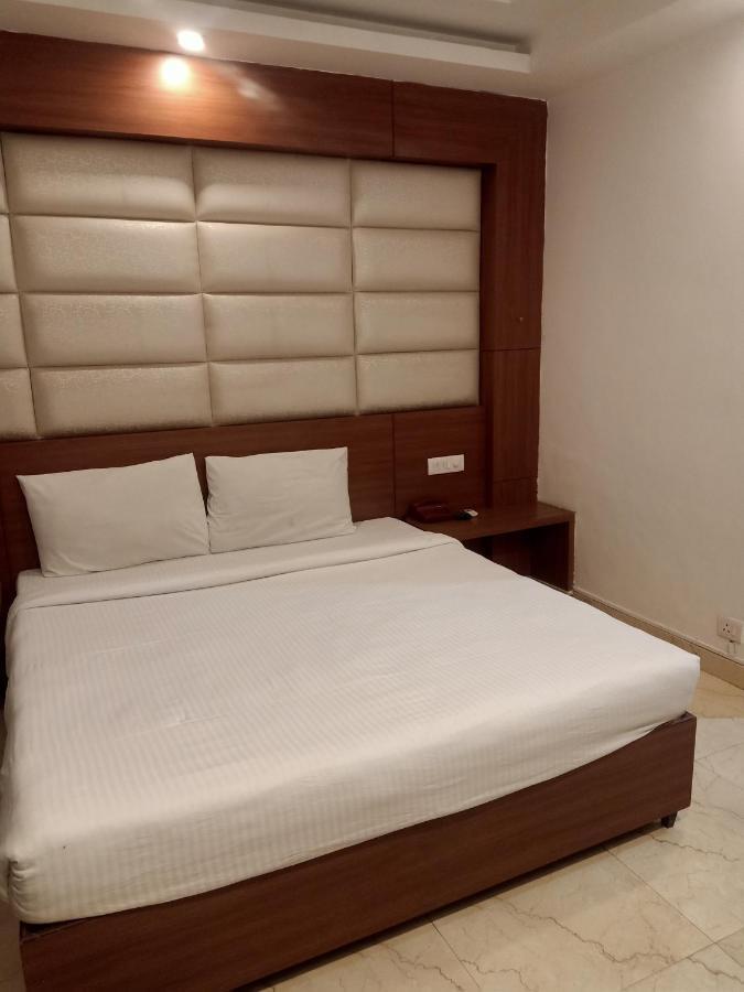 Hotel Chaupal By Casa Bella Гургаон Екстериор снимка
