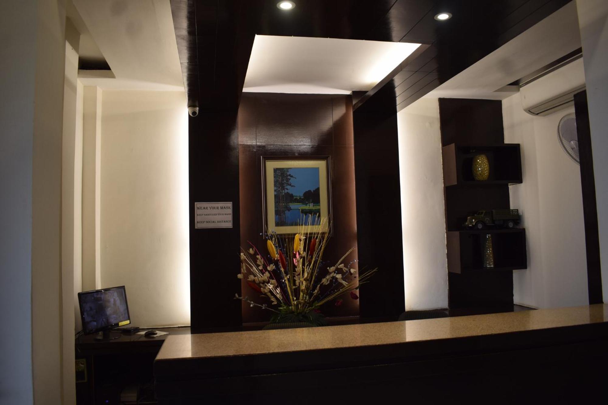 Hotel Chaupal By Casa Bella Гургаон Екстериор снимка