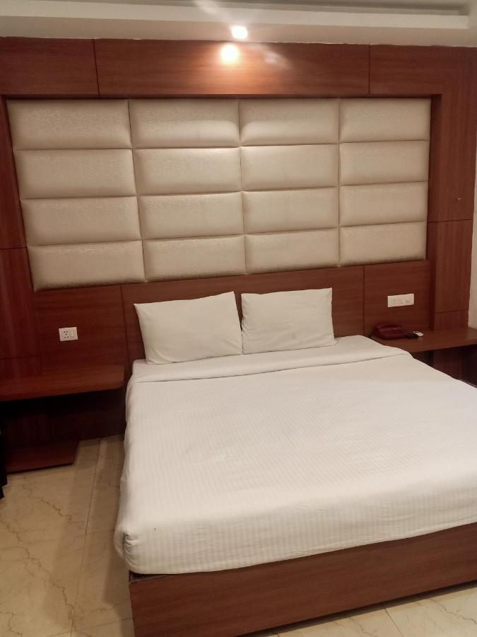 Hotel Chaupal By Casa Bella Гургаон Екстериор снимка
