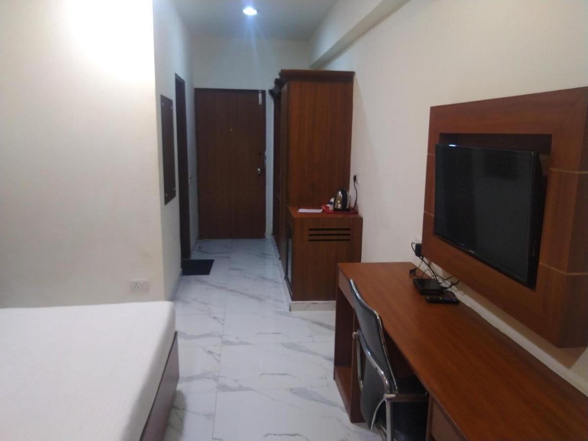 Hotel Chaupal By Casa Bella Гургаон Екстериор снимка