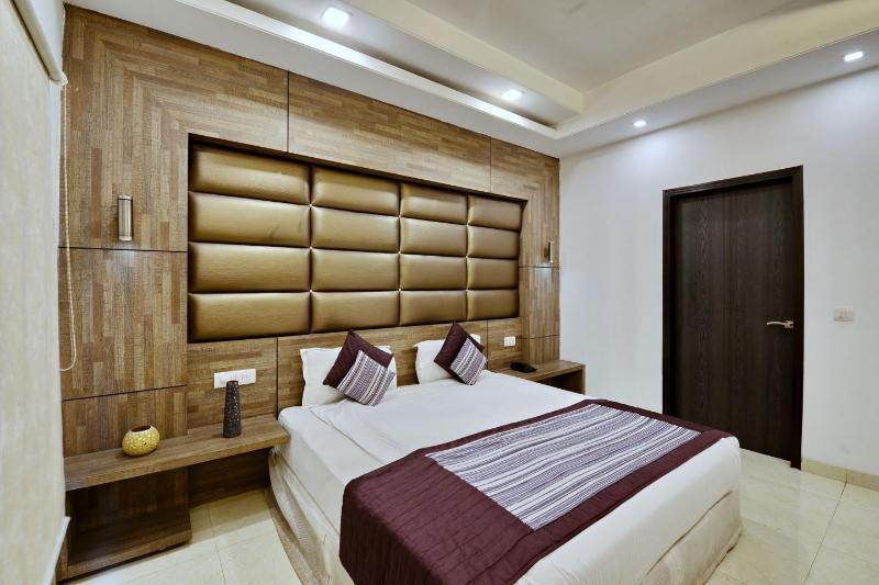 Hotel Chaupal By Casa Bella Гургаон Екстериор снимка